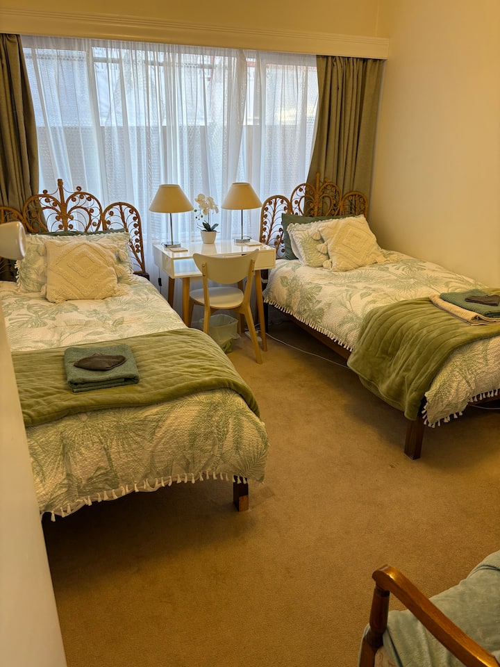 Dormitorio 2 con 2 camas individuales.