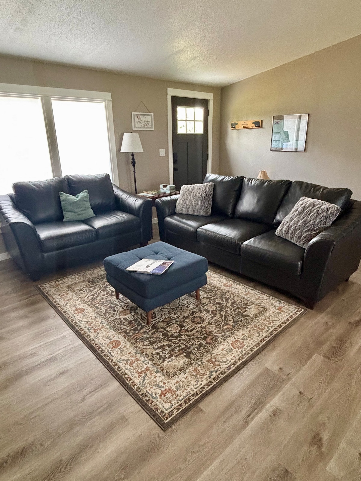 Top Airbnb: GNP | Central | Mtn View | Fire pit in Columbia Falls