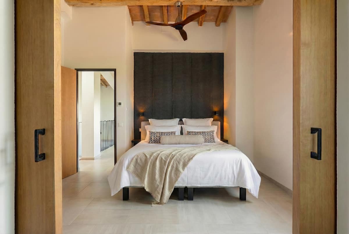 Bedroom 1 at Poggio alla Famina with double bed