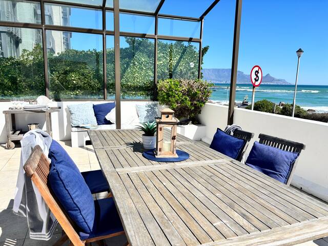 Bloubergstrand on the Beach-Family Friendly