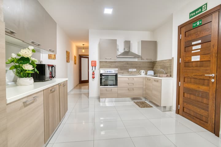 Sunrise Apt 2 photo 2