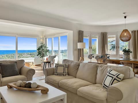 Anuncio de Airbnb popular: Ocean View: Ocean view, renovated & heated pool en Teulada