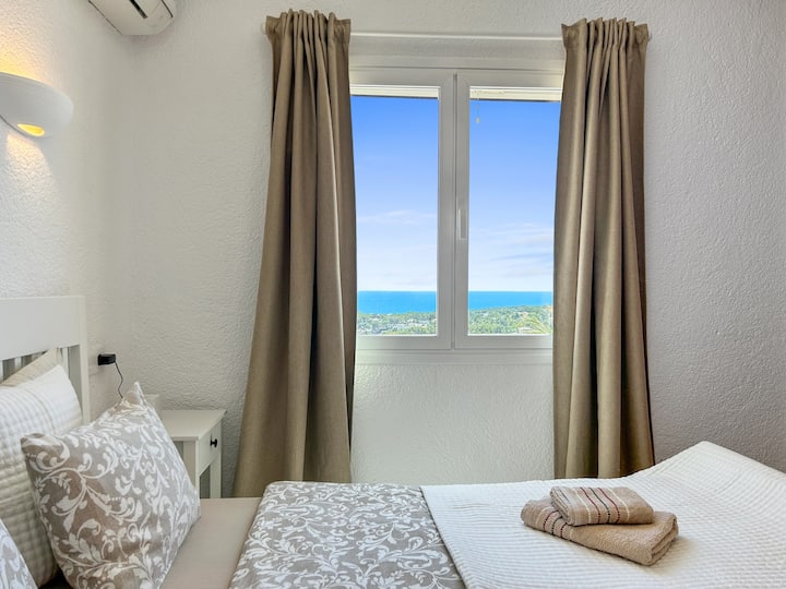 海景卧室……160x200床、空调、遮光、衣柜