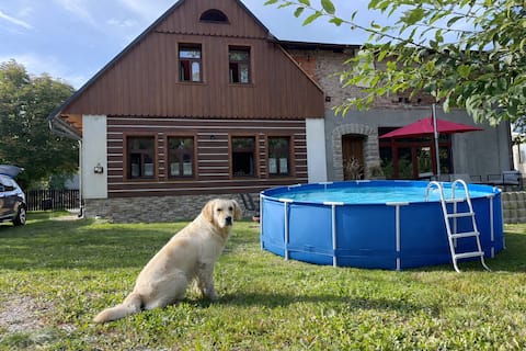 Cottage by the stream with private wellness