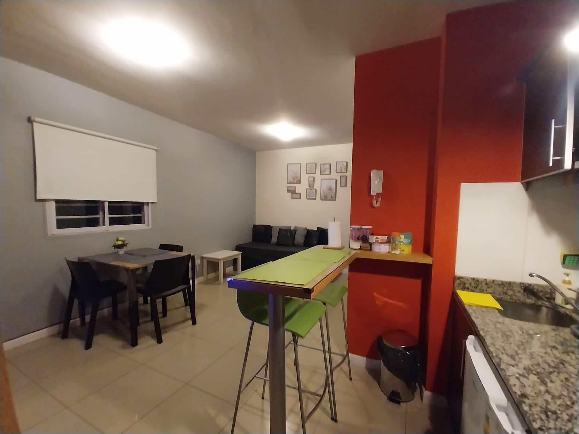 Furnished studio apartment in Monserrat for 2 to 3 people