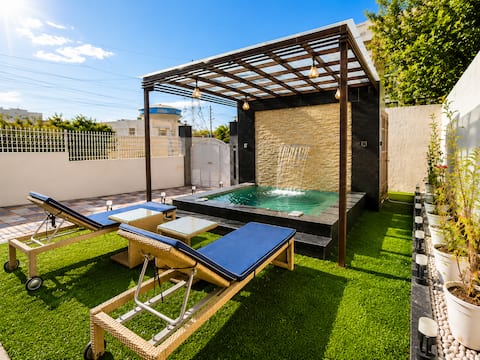 ZEN - Plush Villa with Outdoor Jaccuzi