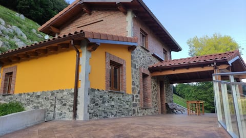 EL PICO Beautiful house with a porch-viewpoint