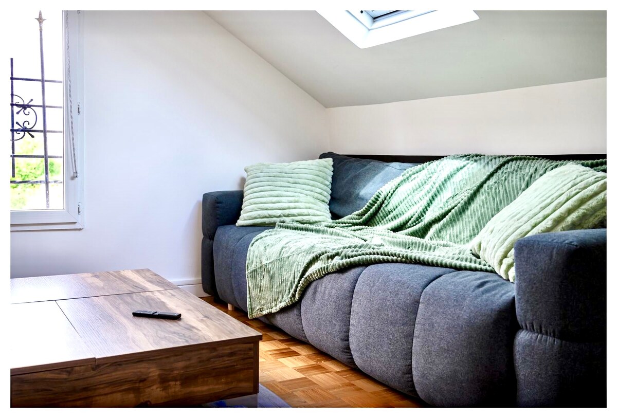 Annonce Airbnb populaire: Peaceful 2P 100 m from the train station / close to Paris à Aulnay Sous Bois