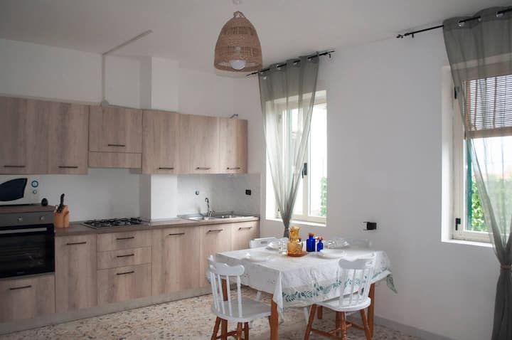 Aram Place - Palinuro
