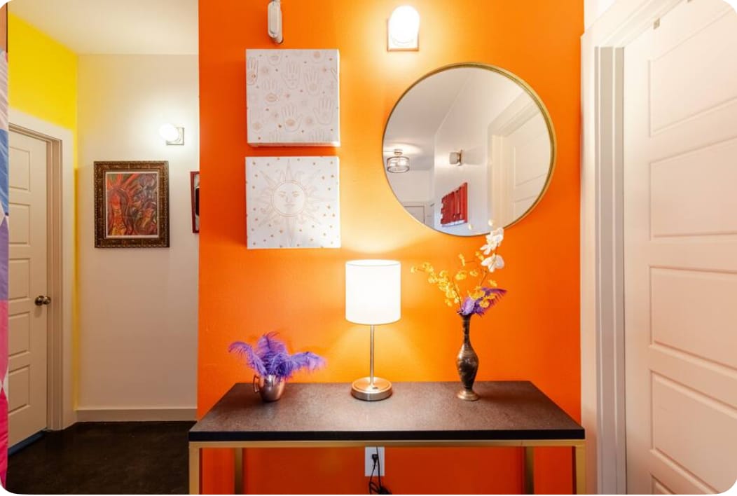 Colorful room w/bed & futon @ Vibes