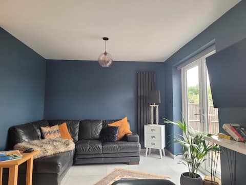 Popular Airbnb listing: The Little Red House in Rotherham