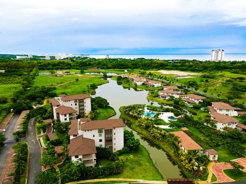 Cozy Lagoon View Apartment | BBQ