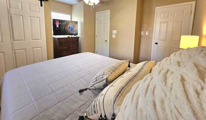 Water Front House
(Crvena kuća)