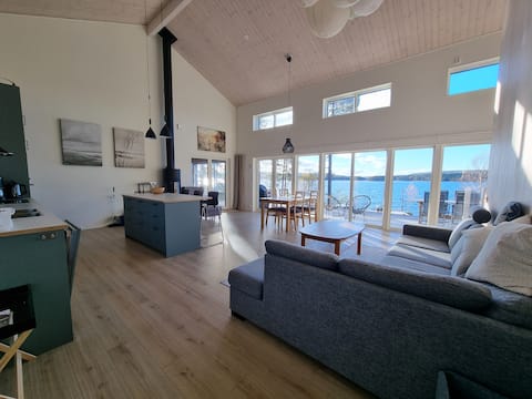Cottage rentals with a private lake plot