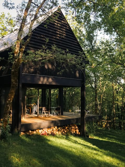 The little black house