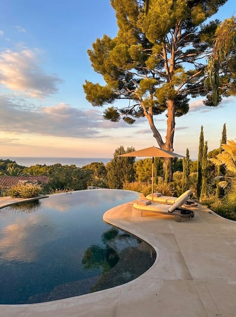 Quiet sea view villa