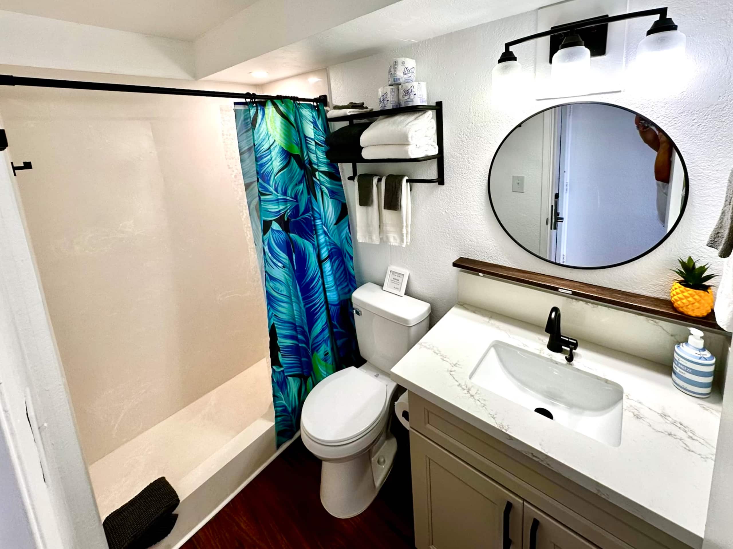 Condo in Honolulu · ★4.82 · Studio · 1 bed · 1 bath - Image 6