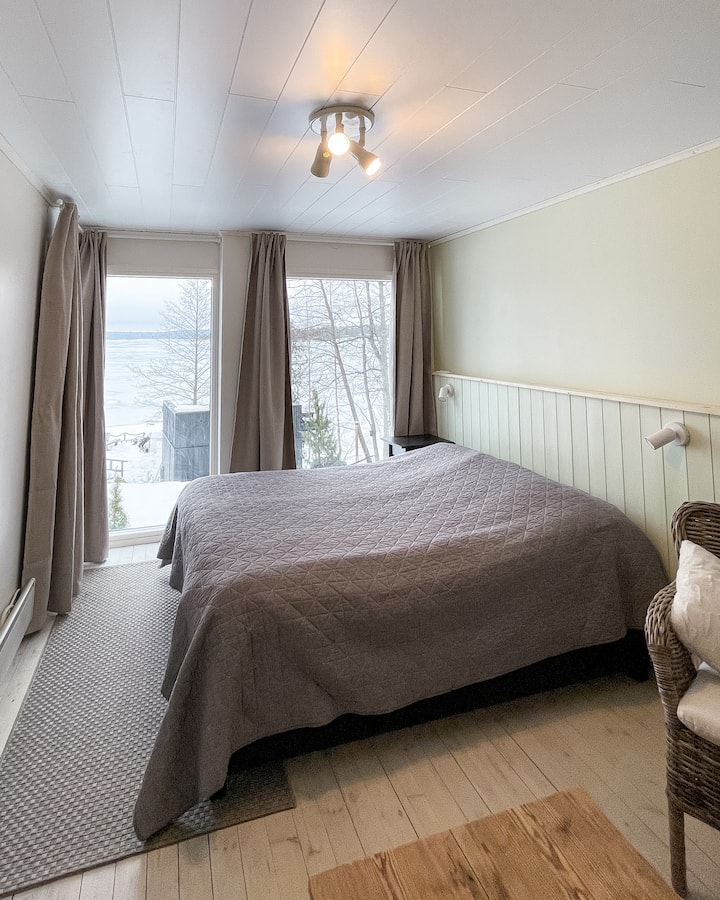 1. Спалня в отделната сграда