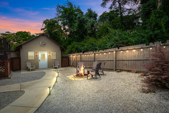 Tranquil Hideaway Studio - Knoxville, TN
