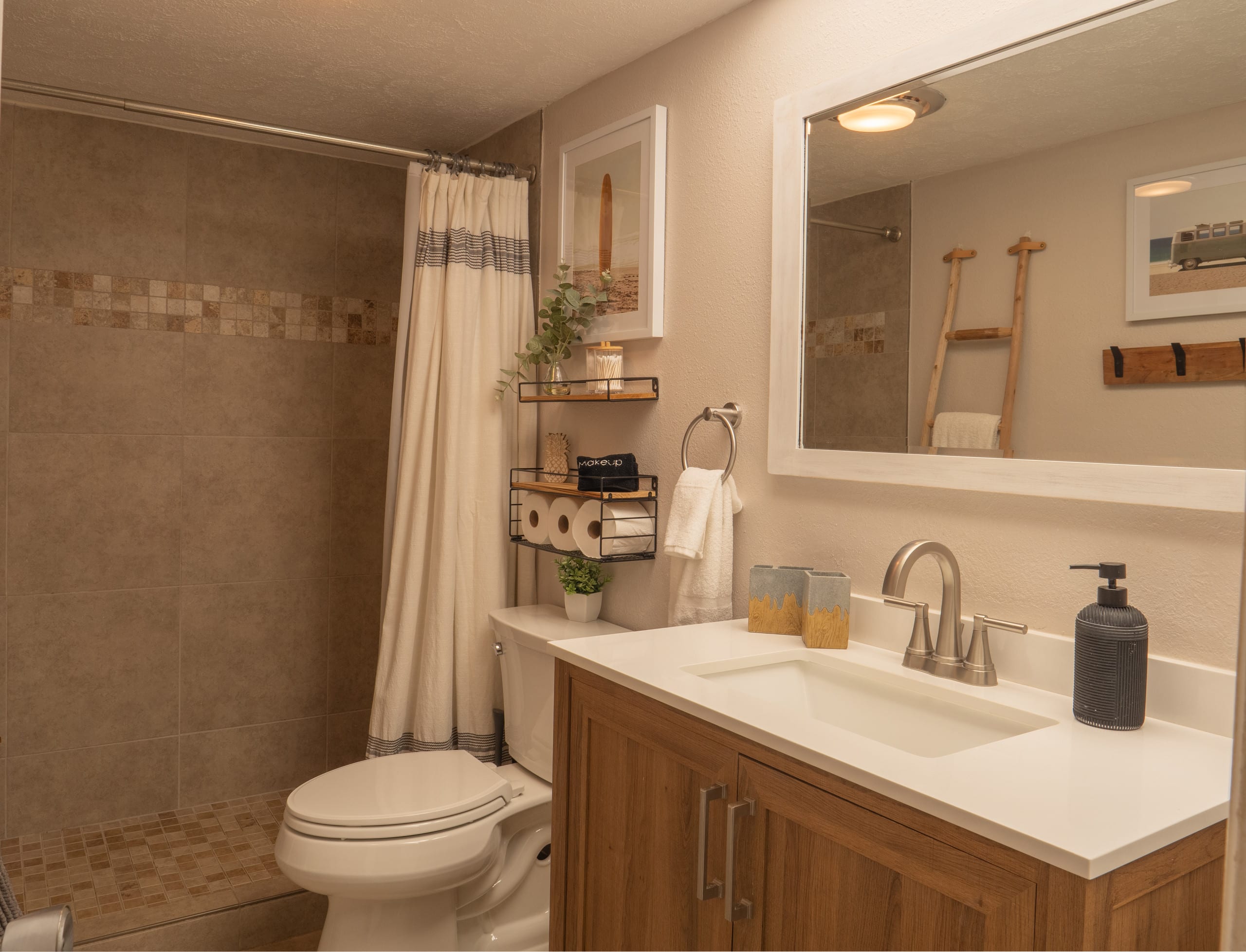 Condo in Kihei · ★4.93 · 1 bedroom · 2 beds · 1 private bath - Image 13