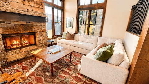 Skiers Paradise Luxury Old Town Home 2 Spas 1138