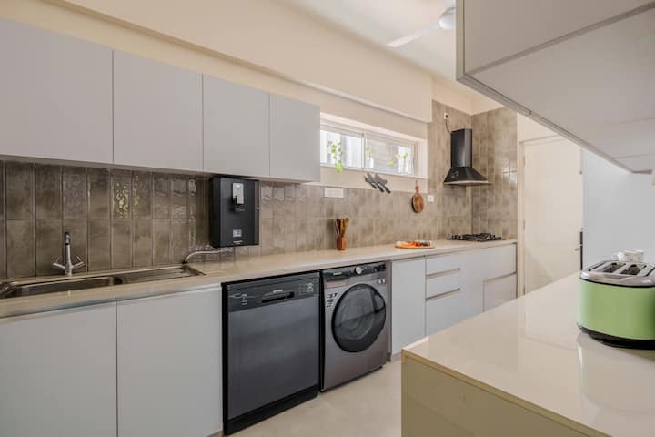 Full kitchen image 3