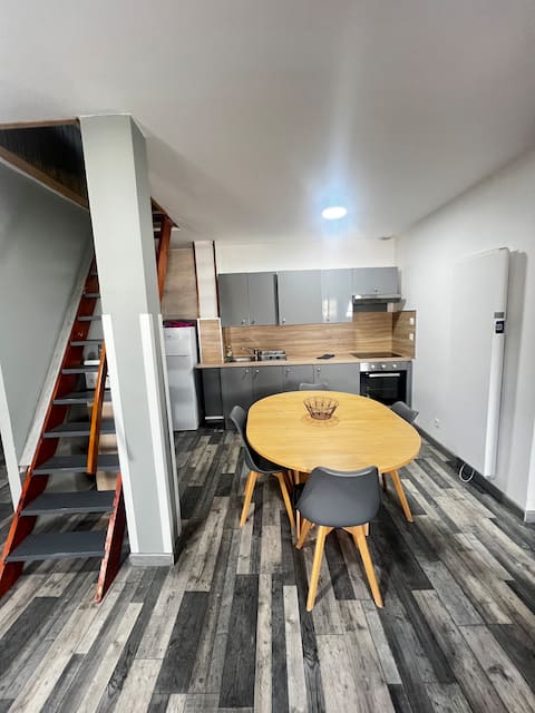 Very spacious apartment with free parking.