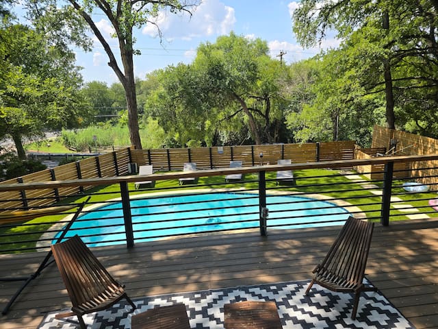 The Spring House. 4 bed 3 bath