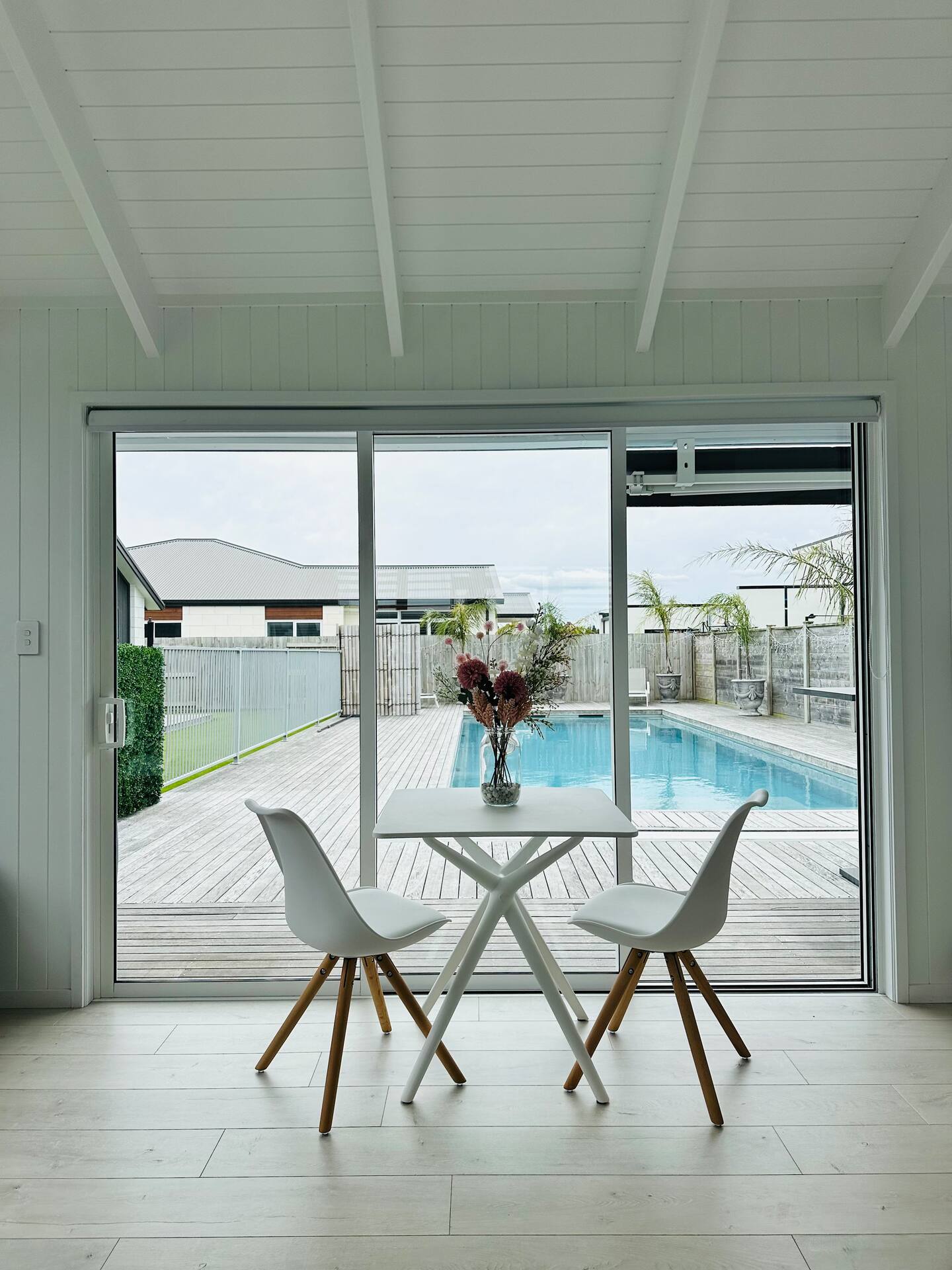 Luxury Poolside Studio Near Hobbiton 3