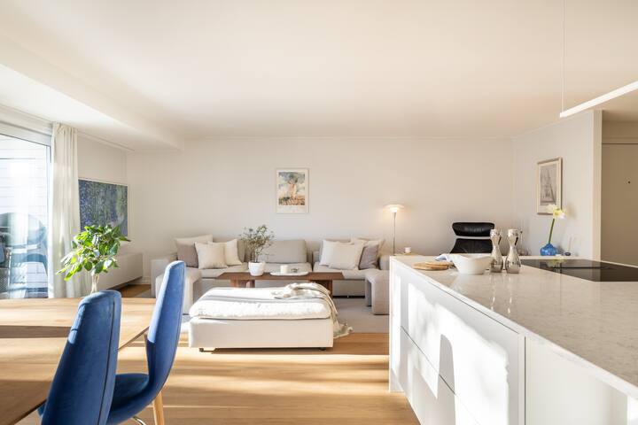 Central and newly renovated apartment gallery image 3