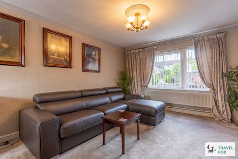 Top performing Airbnb: Central Aster House, 3 Bedrooms, Parking in St. Ann's