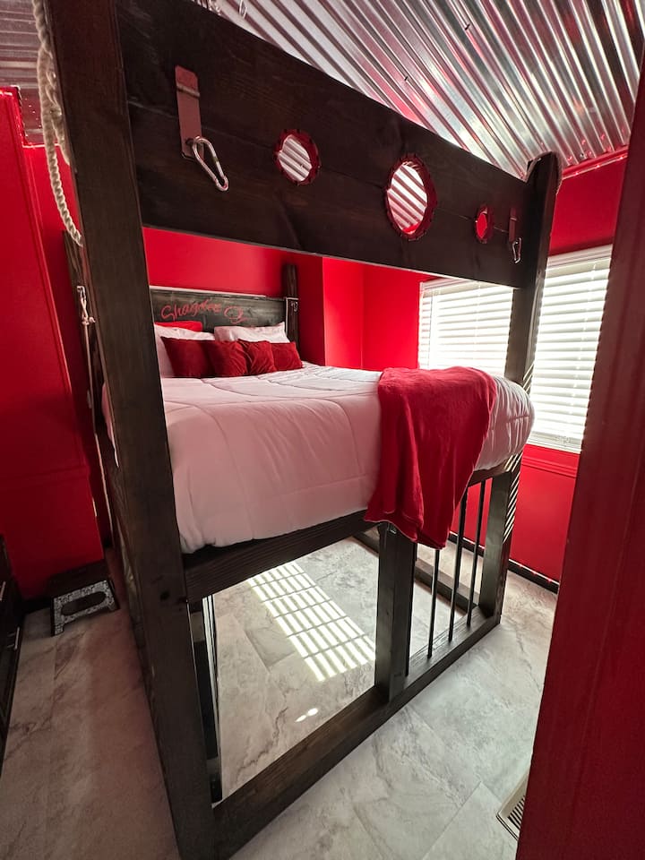 50 Shaydes of Play - Cabins for Rent in Lobelville, Tennessee
