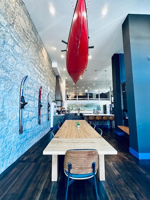 Large stylish Litch Hotel home; amenities for all