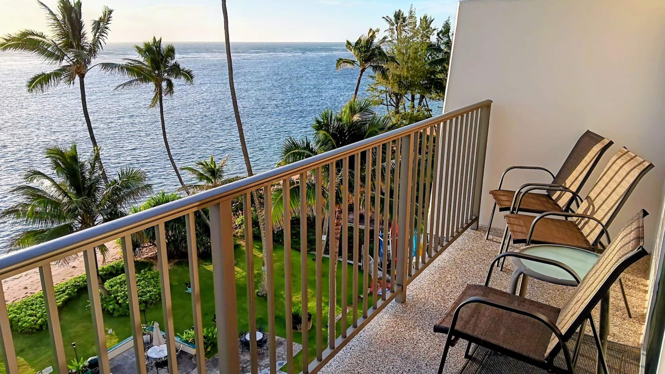Condo in Hauula · ★4.85 · 1 bedroom · 2 beds · 1 private bath - Image 75