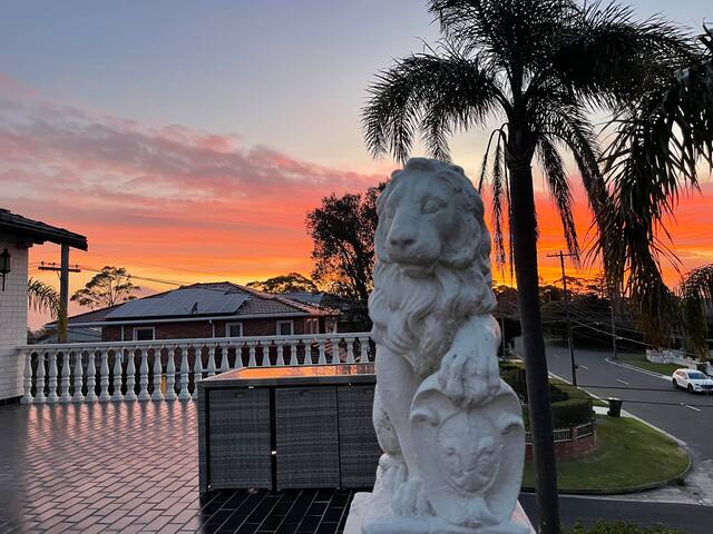 Killara Luxurious 8BR House 360 degree view gallery image 3