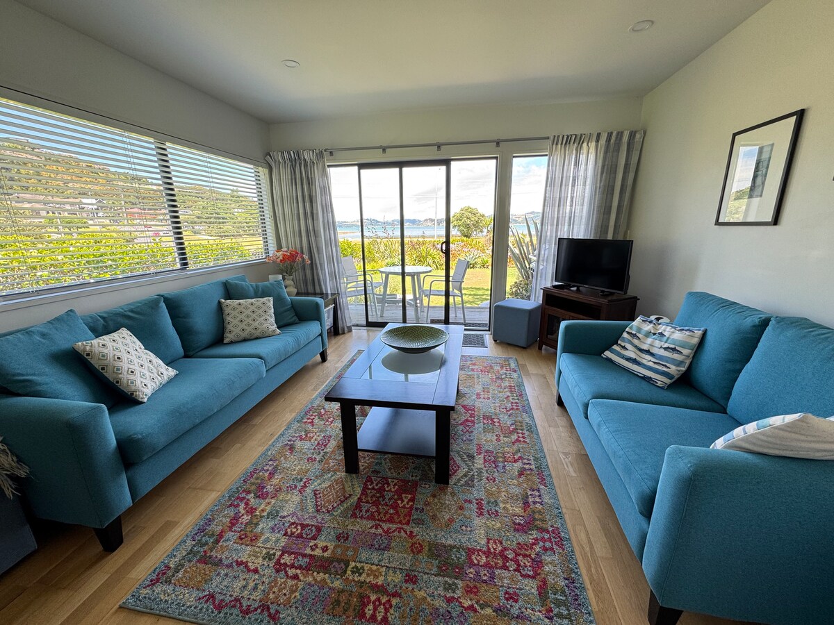 Top performing Airbnb: The Beach – Beachfront in Whitianga