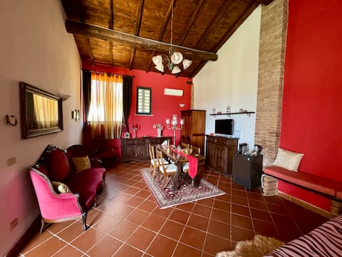 Proprietà Airbnb di successo: Romantic cottage in Tuscany with pool and garden a Asciano
