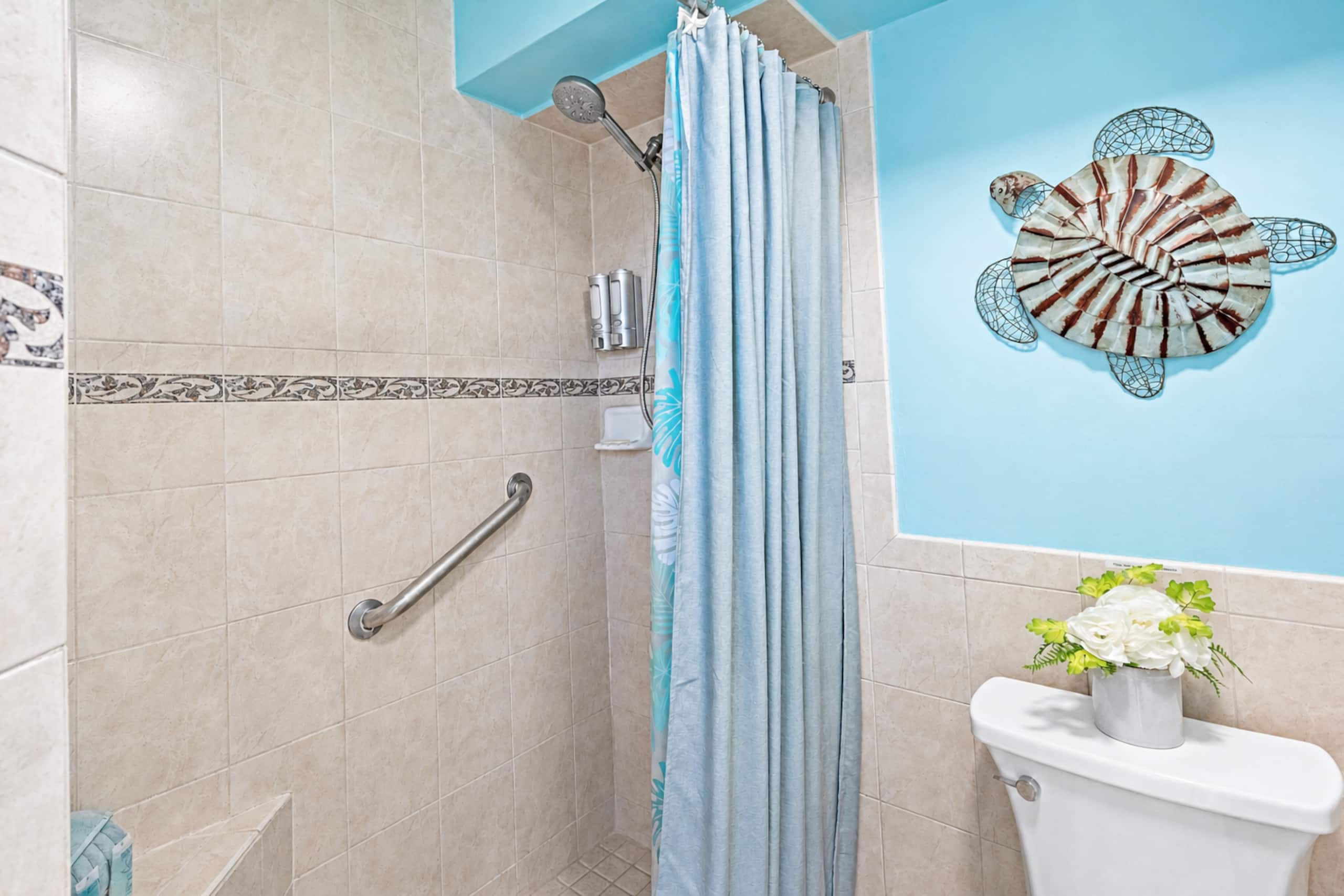 Condo in Kihei · ★4.94 · 2 bedrooms · 2 beds · 2 baths - Image 25