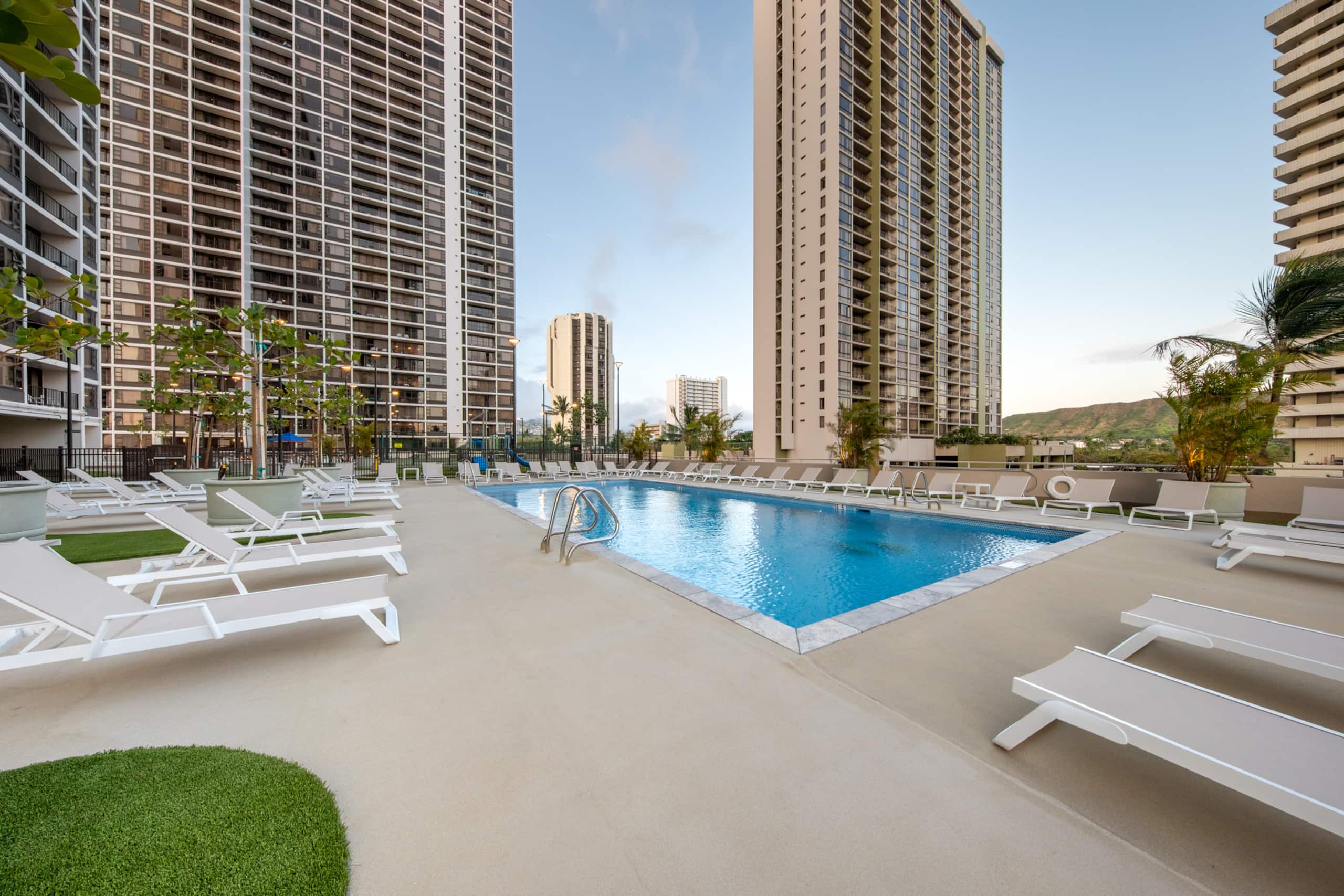 Condo in Honolulu · ★4.55 · 1 bedroom · 2 beds · 1 bath - Image 19