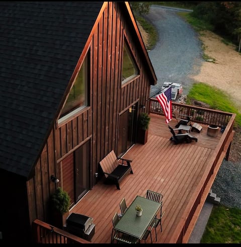 evergreen overlook—hot tub, sauna, rec room, gym