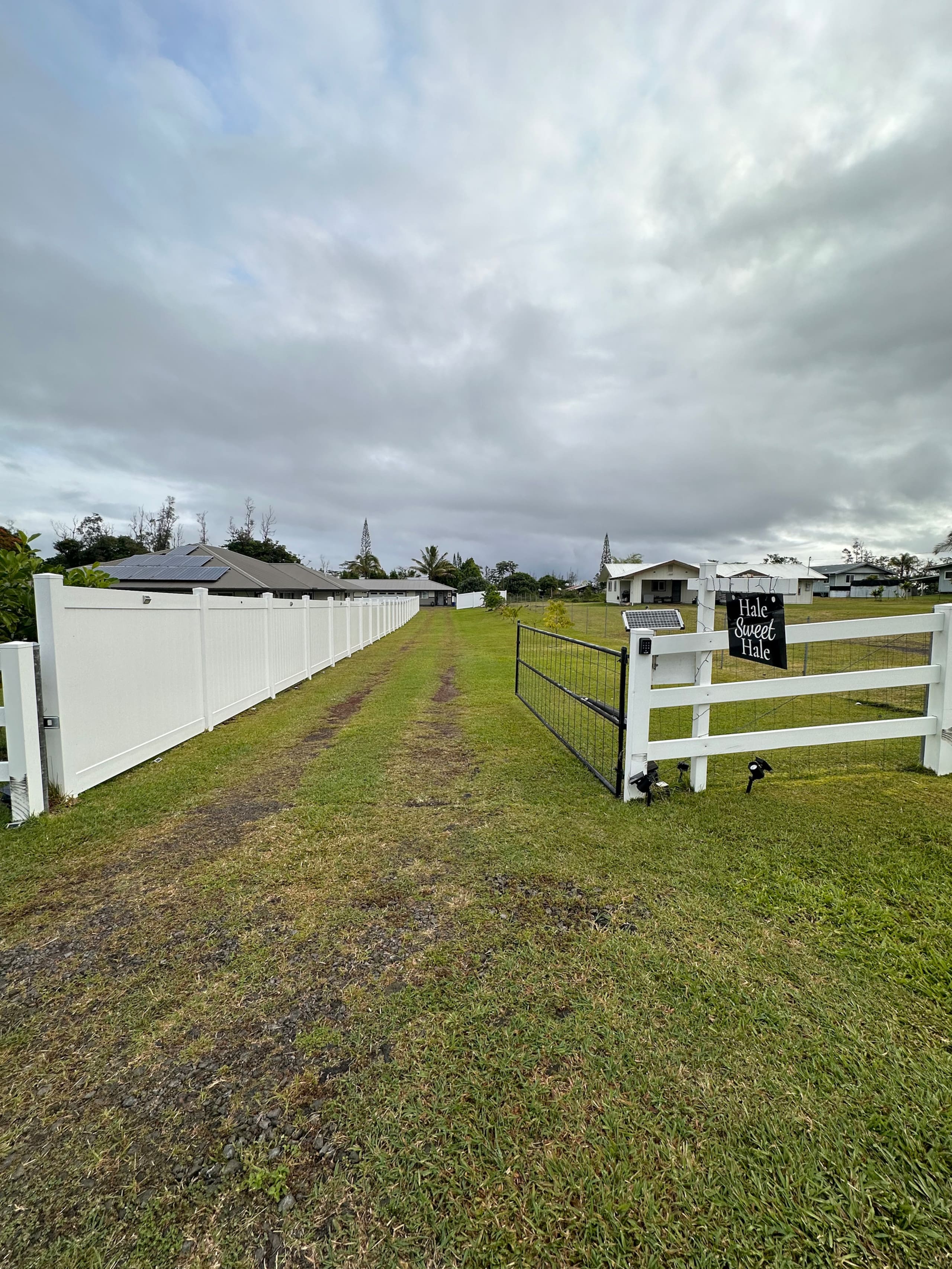 Home in Keaau · ★4.93 · 1 bedroom · 1 bed · 1 private bath - Image 19