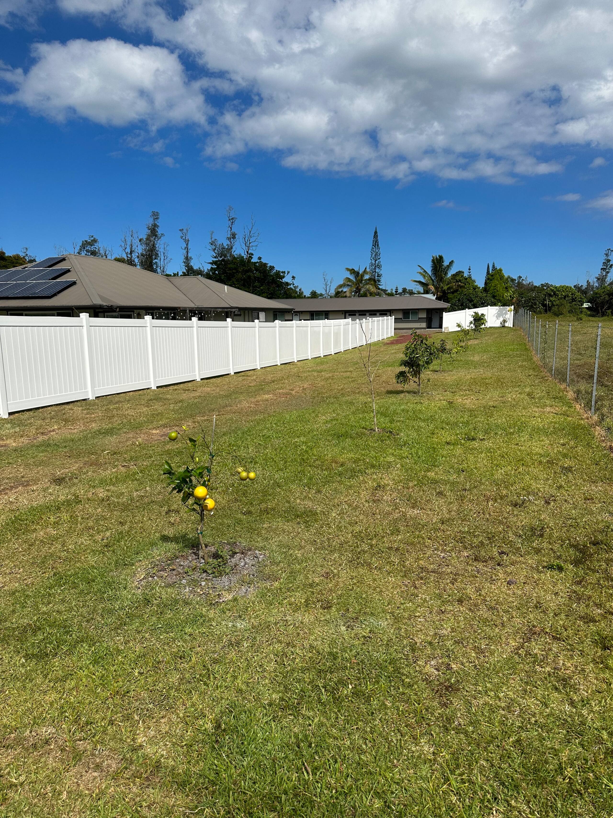 Home in Keaau · ★4.93 · 1 bedroom · 1 bed · 1 private bath - Image 13