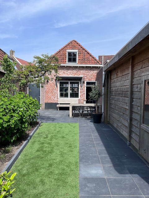 Cozy apartment with lovely garden in Yerseke