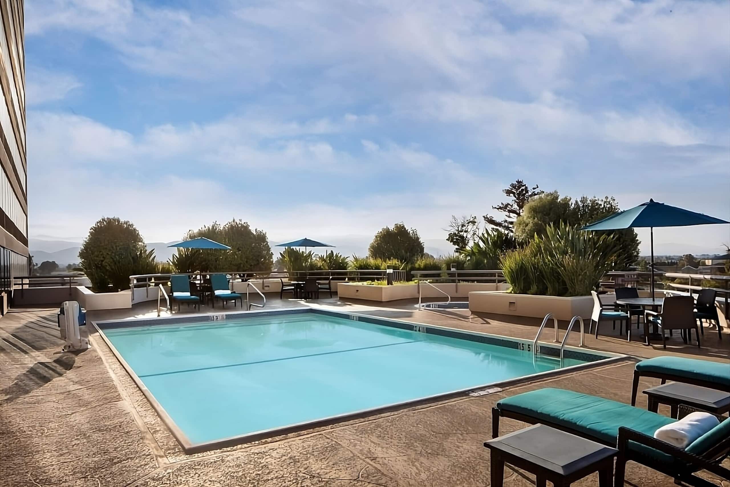 4 Hotel Rooms w/ Heated Pool & EV Charger - Photo 11