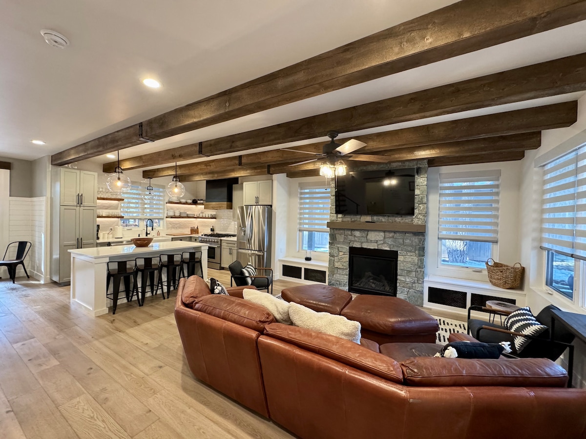Top performing Airbnb: Modern Mountain House in Pagosa Springs