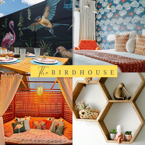 Resort-Style Oasis with Hot Tub