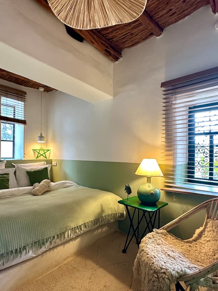 Baoussala – Second bedroom of the Kalyptus suite