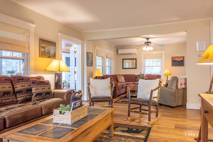 Silver Bear Lodge - 4 Bedroom - Lake Placid, NY