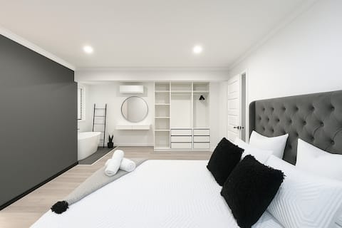 Family Retreat_Remarkably Spacious & Quiet