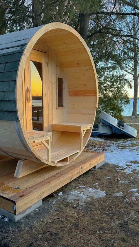 Bee's Luxury BeachHouse - Hot tub, Sauna, Playgrou